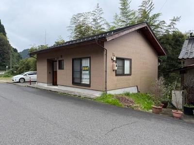 Miyoshi Rural Home with Mountain Views in Okayama — Image 1, Maniwa, Okayama