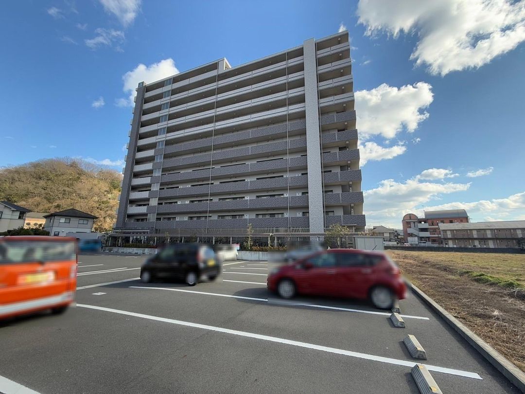 Alpha Smart Kurashiki Horiminami 3LDK Pet-Friendly Condo - Thumbnail 3