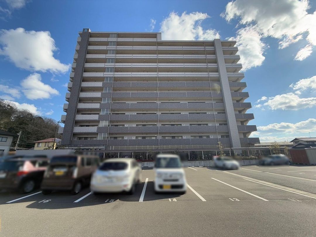 Alpha Smart Kurashiki Horiminami 3LDK Pet-Friendly Condo - Thumbnail 4