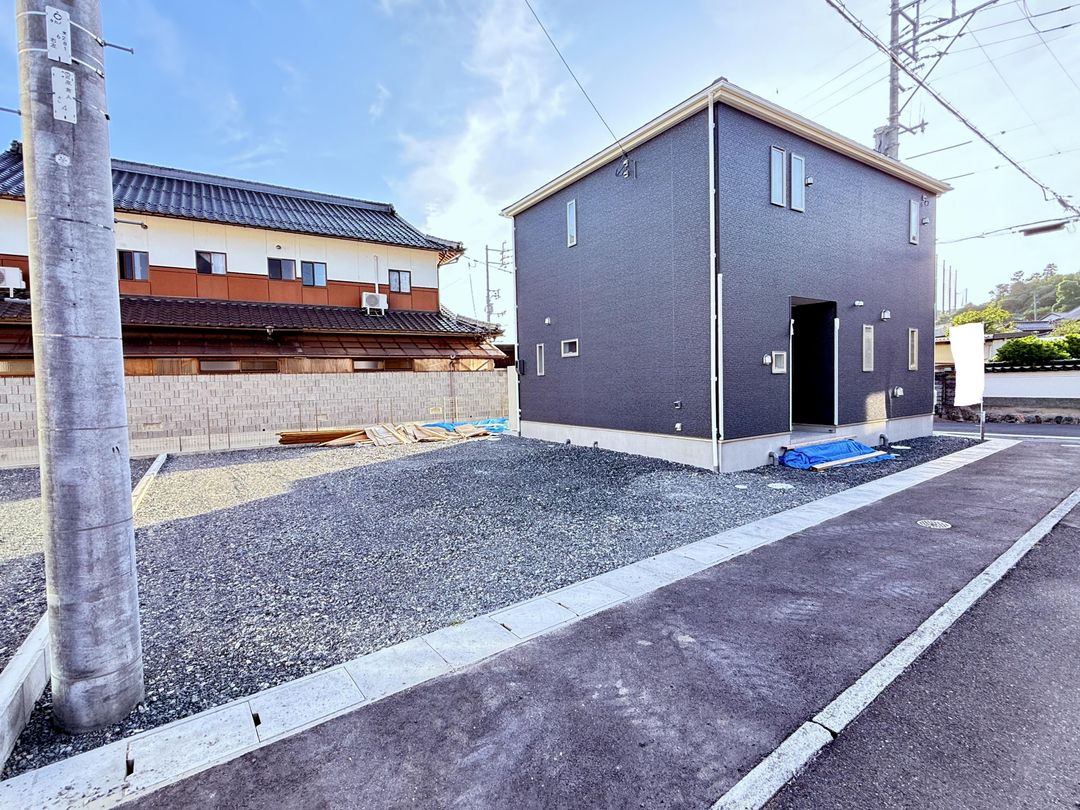 New 4LDK House in Tsuyama, Okayama - ZEH, All-Electric, 3+ Parking - Thumbnail 2