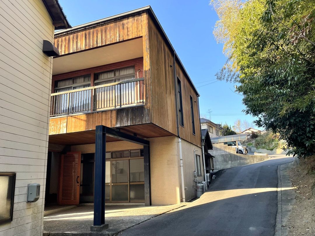 11DK Renovation House in Okayama with 238 sqm Floor Area - Thumbnail 2