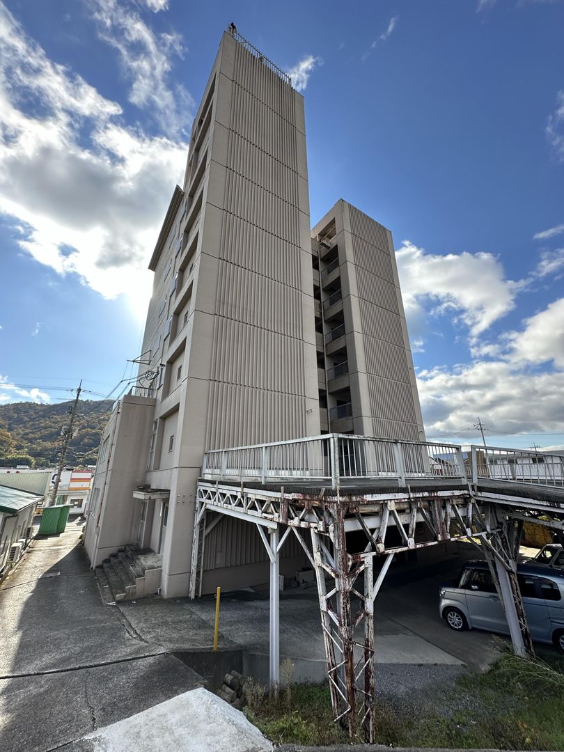 Showa-cho Uri Building for Sale in Tsuyama, Okayama - Thumbnail 2