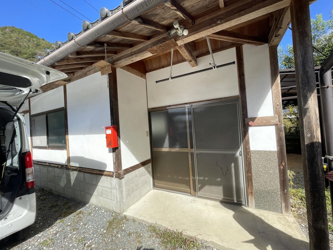 6DK Wooden House for Sale in Misaki Town, Okayama - Thumbnail 2