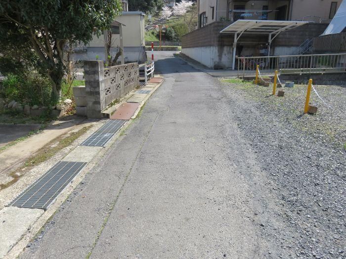 59.59 Tsubo Vacant Land for Sale Near Tsuyama Station, Okayama - Thumbnail 3