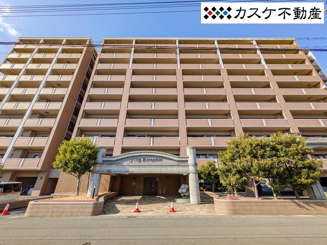 2LDK Corner Apartment for Sale in Kurashiki, Okayama - Thumbnail 2