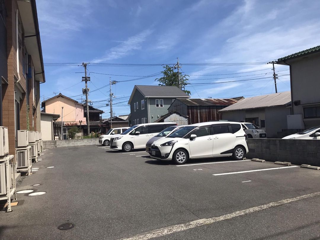 5-Unit Apartment Building for Sale in Okayama City's Minami Ward - Thumbnail 4