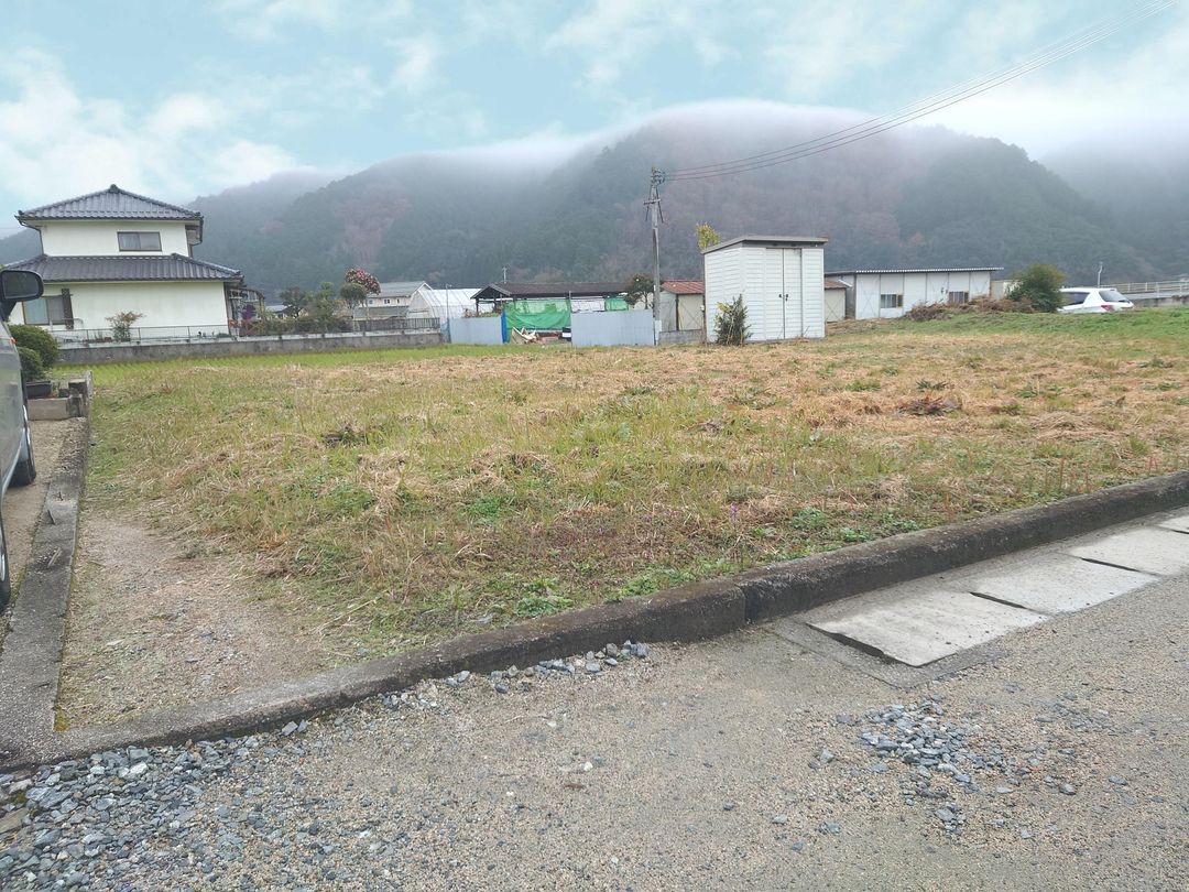 100-Tsubo Residential Land for Sale in Maniwa, Okayama - Thumbnail 4