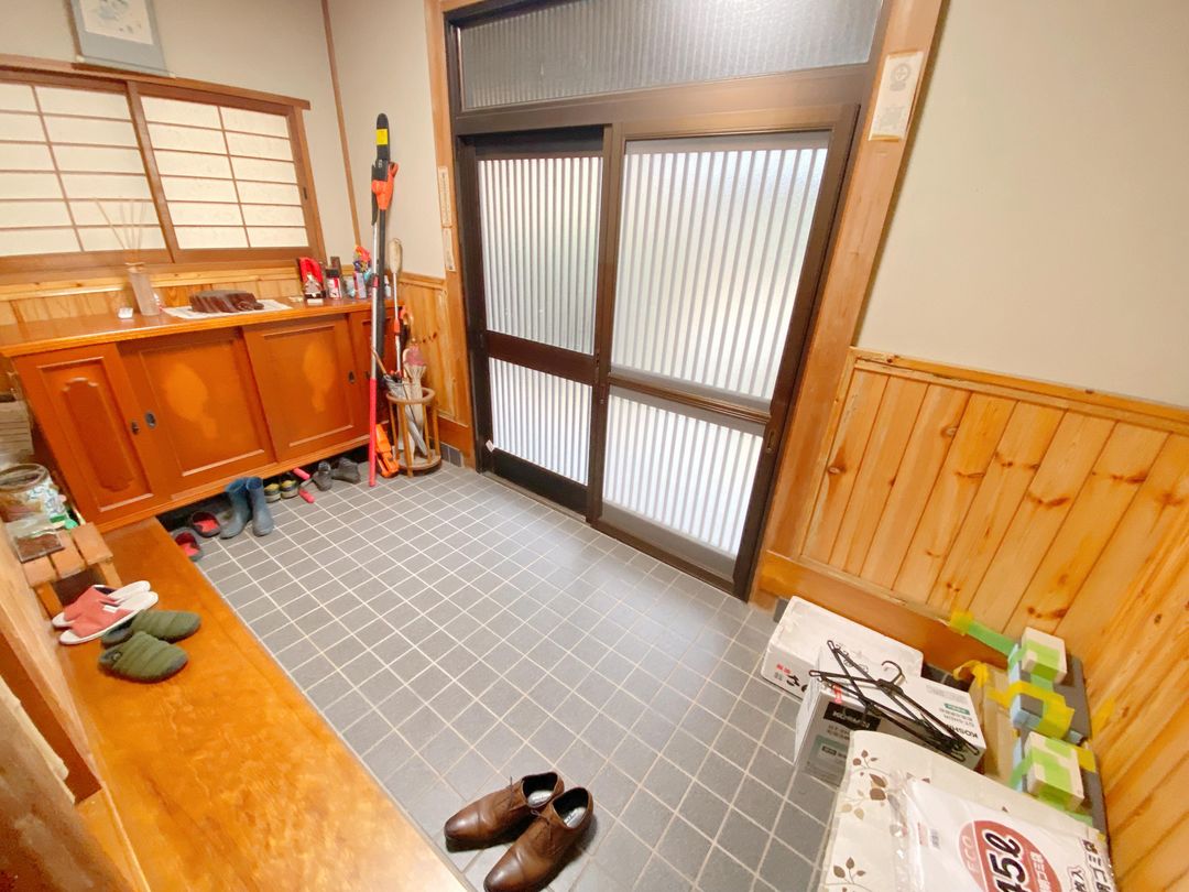 Traditional 8DK House on 3061 sqm Land in Kurashiki, Okayama - Thumbnail 4