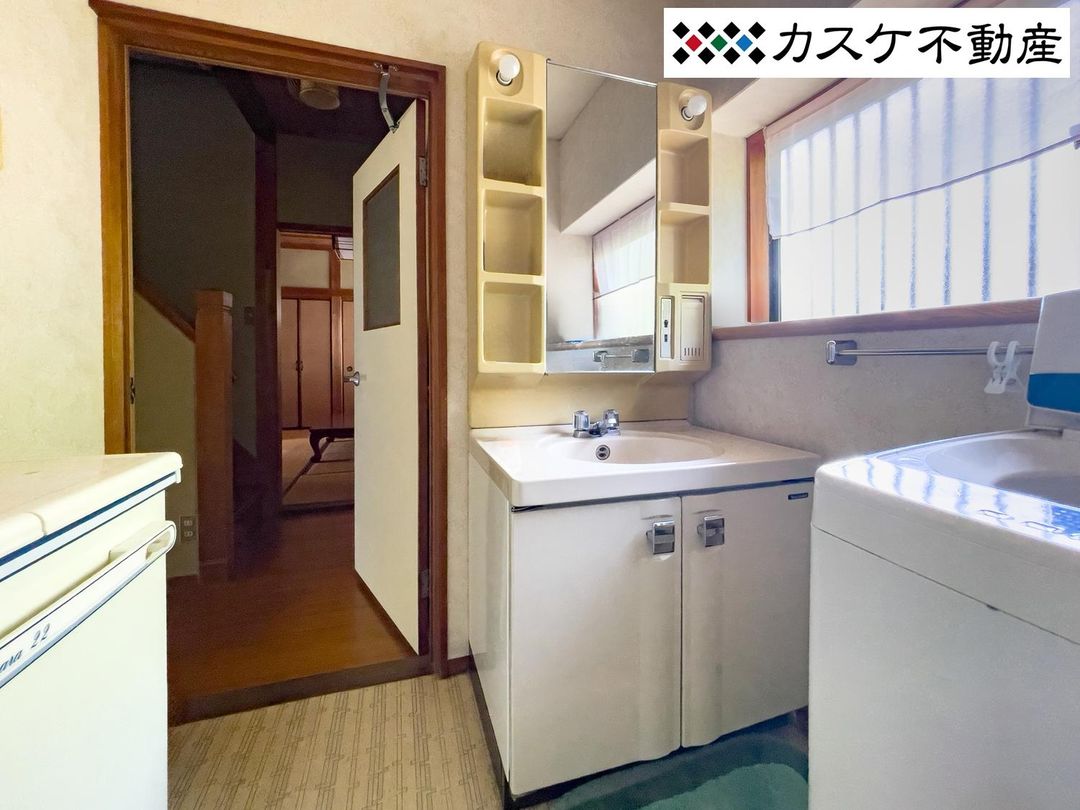 1985 5DK house in Okayama's Haga with expansion potential - Thumbnail 3