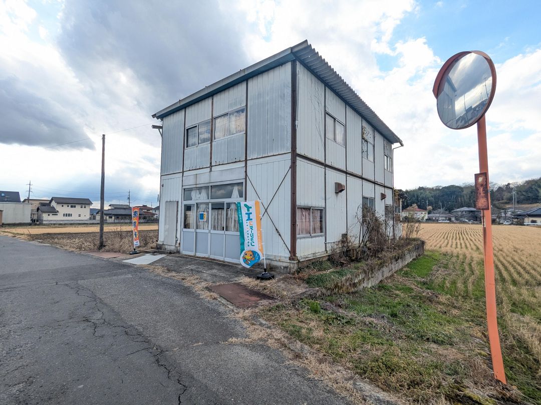 Residential Land with Old House in Tsuyama, Okayama - 203.75 sqm - Thumbnail 2