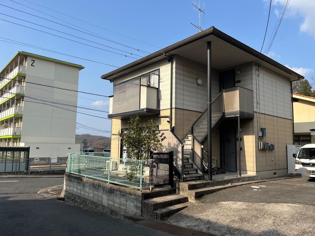 Dias Asahigaoka: 10.4% Yield Apartment Building in Kasaoka - Thumbnail 2