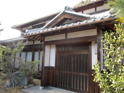 Traditional Japanese Home with Agricultural Land in Bizen, Okayama — Image 1, Bizen, Okayama