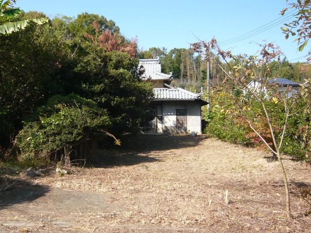 Large Land with Farm Plots for Sale in Asakuchi, Okayama - Thumbnail 4