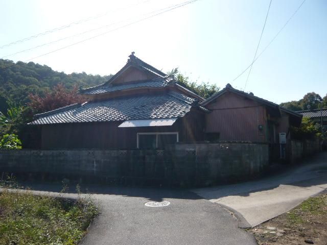 Large Land with Farm Plots for Sale in Asakuchi, Okayama - Thumbnail 2