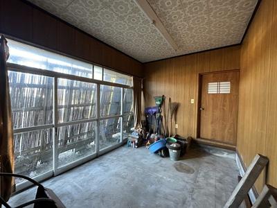 Traditional Japanese Home in Ōno City with Chestnut Tree — Image 4, Ono, Fukui