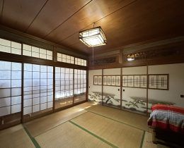 Traditional Japanese Home in Ōno City with Chestnut Tree - Thumbnail 4