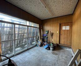 Traditional Japanese Home in Ōno City with Chestnut Tree — Image 2, Ono, Fukui