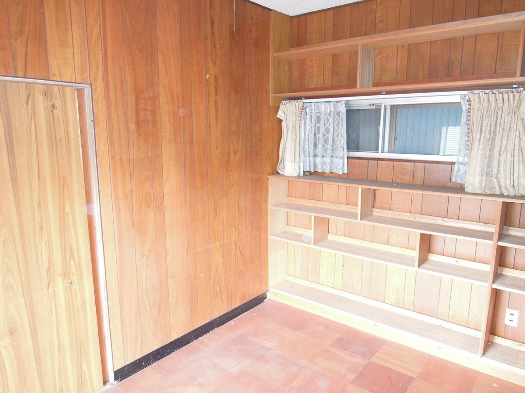 Renovation Project: 6DK House on 486sqm Land in Kasaoka, Okayama - Thumbnail 3