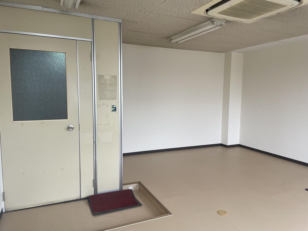 Commercial Building for Rent in Tsuyama City, 1057.1 sqm - Thumbnail 4