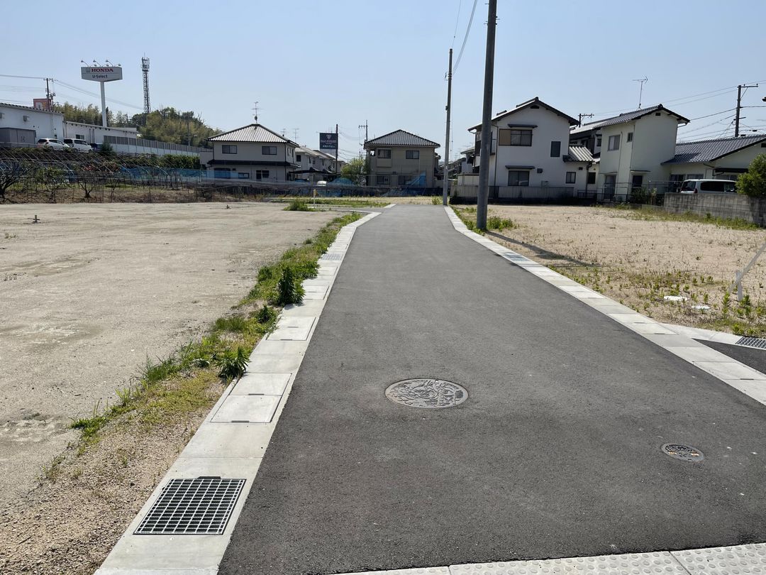 Land for Sale in Higashihirashima, Okayama - 152.06 sqm Vacant Lot - Thumbnail 2