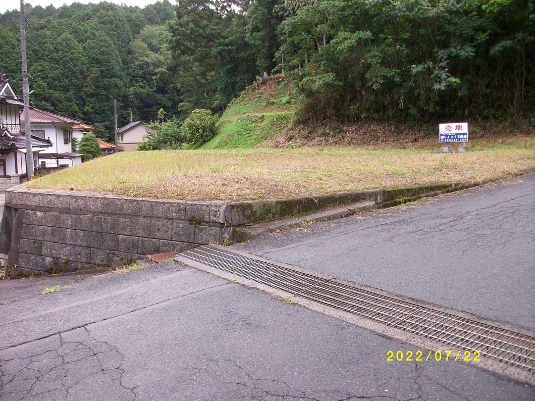 302 sqm Vacant Land for Sale in Maniwa City, Okayama - Thumbnail 2