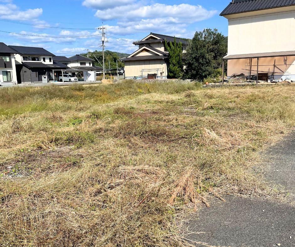 212 Tsubo Land Plot with Old House in Ibara, Okayama - Thumbnail 4