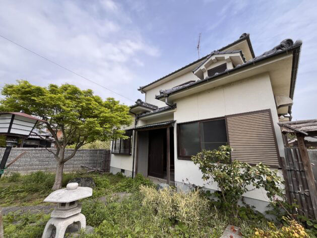 Spacious Island Home with Garden and Hearth in Ehime - Thumbnail 2