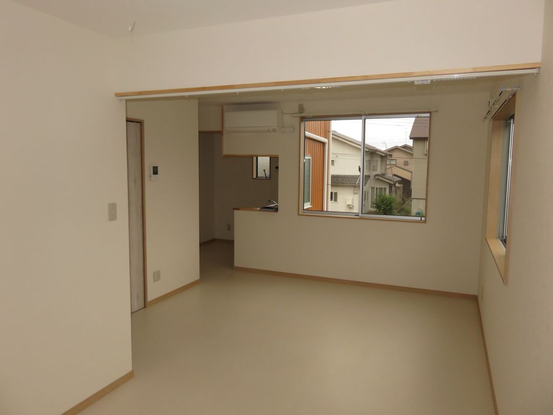 1LDK Apartment for Rent in Mitsuke, Niigata - Naturira A - Thumbnail 3