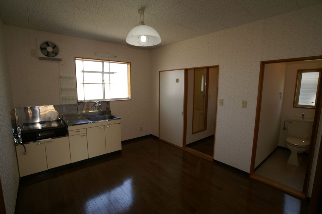 Aoi-shi Heights D-Gō 2DK Apartment for Rent in Nagaoka - Thumbnail 3