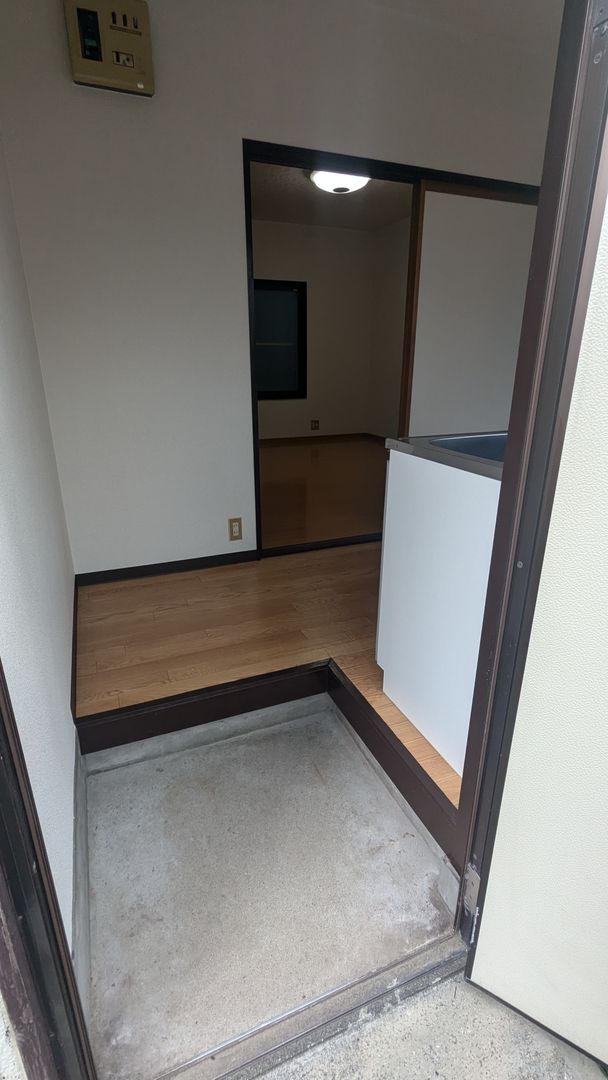 Renovated 1K Apartment near Niigata Station, Central Niigata - Thumbnail 2