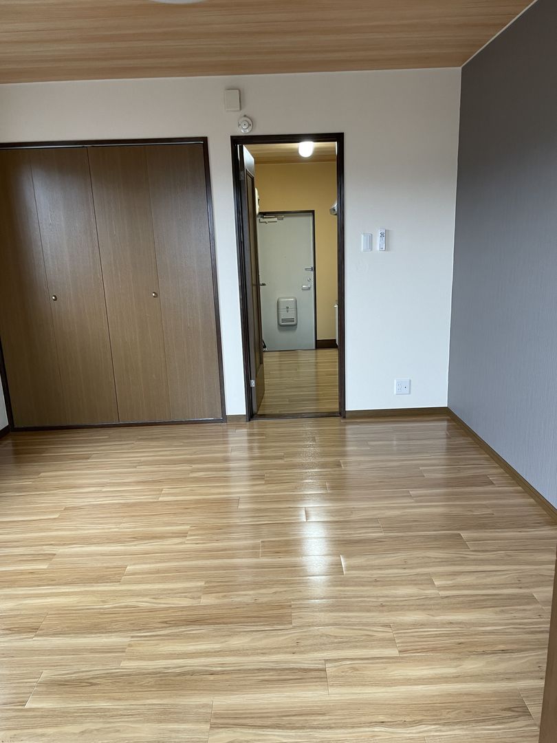 1K Apartment for Rent in Kashiwazaki, Niigata - 33,000 Yen - Thumbnail 2