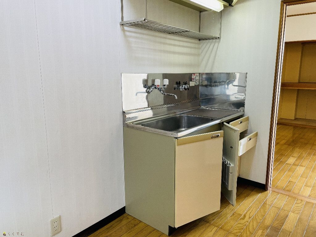 1K Apartment for Rent in Kashiwazaki, Niigata - 38,000 Yen - Thumbnail 4