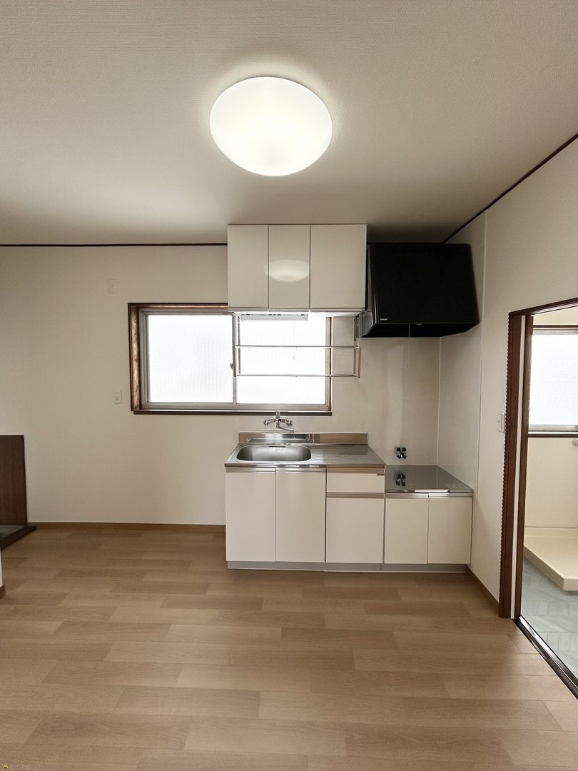 Renovated 2DK Apartment for Rent in Nagaoka, Niigata - Thumbnail 4