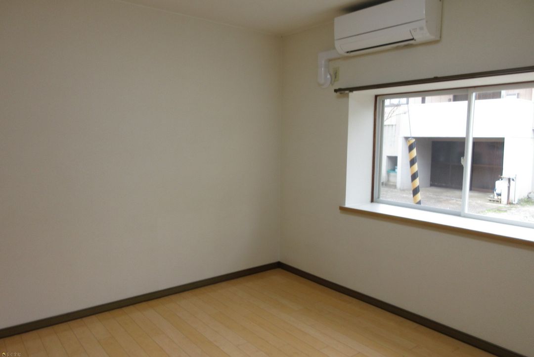 1K Apartment for Rent in Nagaoka, Niigata - All-Electric, Near Bus - Thumbnail 4