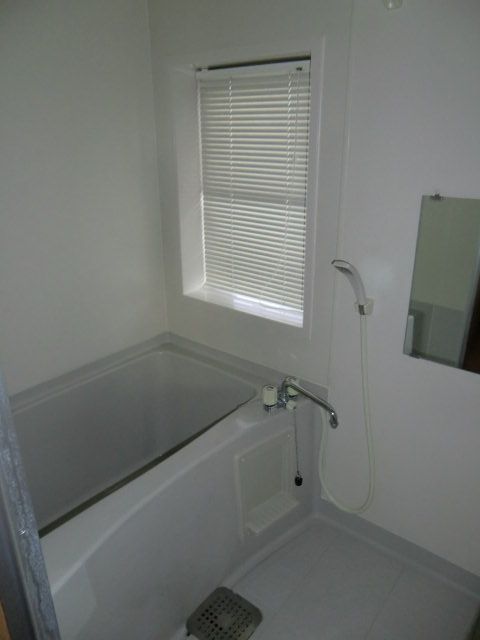 1DK Apartment for Rent in Mitsuke City, Niigata - 39,000 Yen - Thumbnail 4