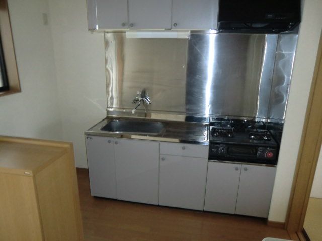 1DK Apartment for Rent in Mitsuke City, Niigata - 39,000 Yen - Thumbnail 3