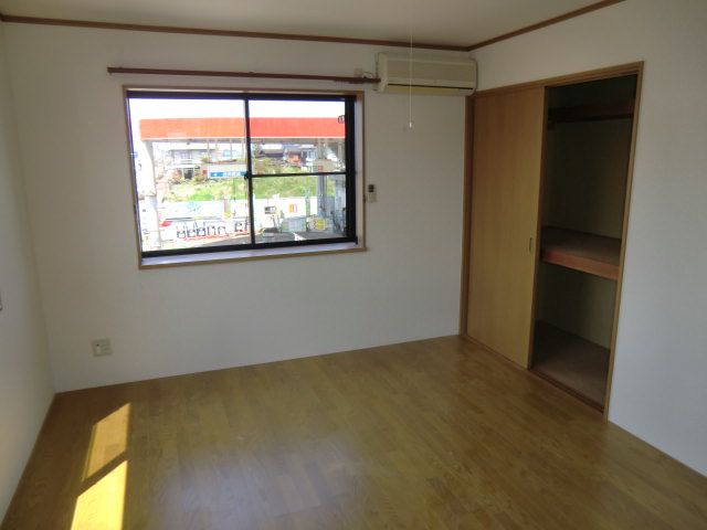 1DK Apartment for Rent in Mitsuke City, Niigata - 39,000 Yen - Thumbnail 2