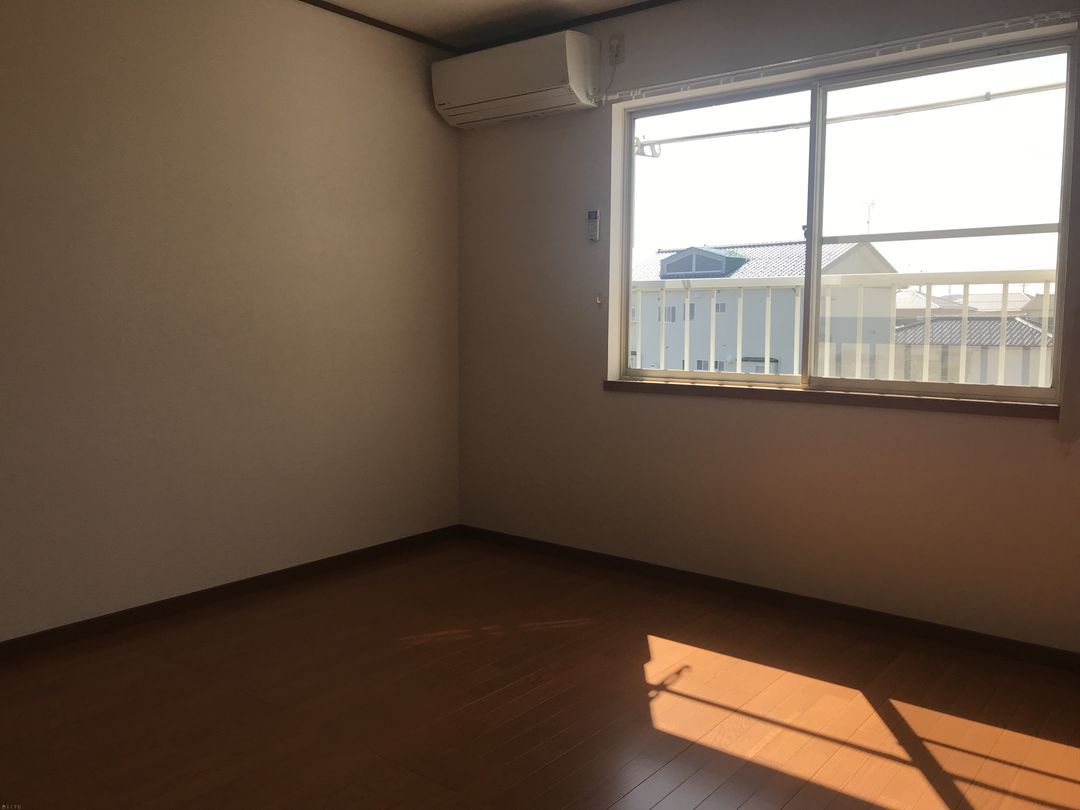 1K Apartment for Rent in Kashiwazaki, Niigata - 30,000 Yen - Thumbnail 2