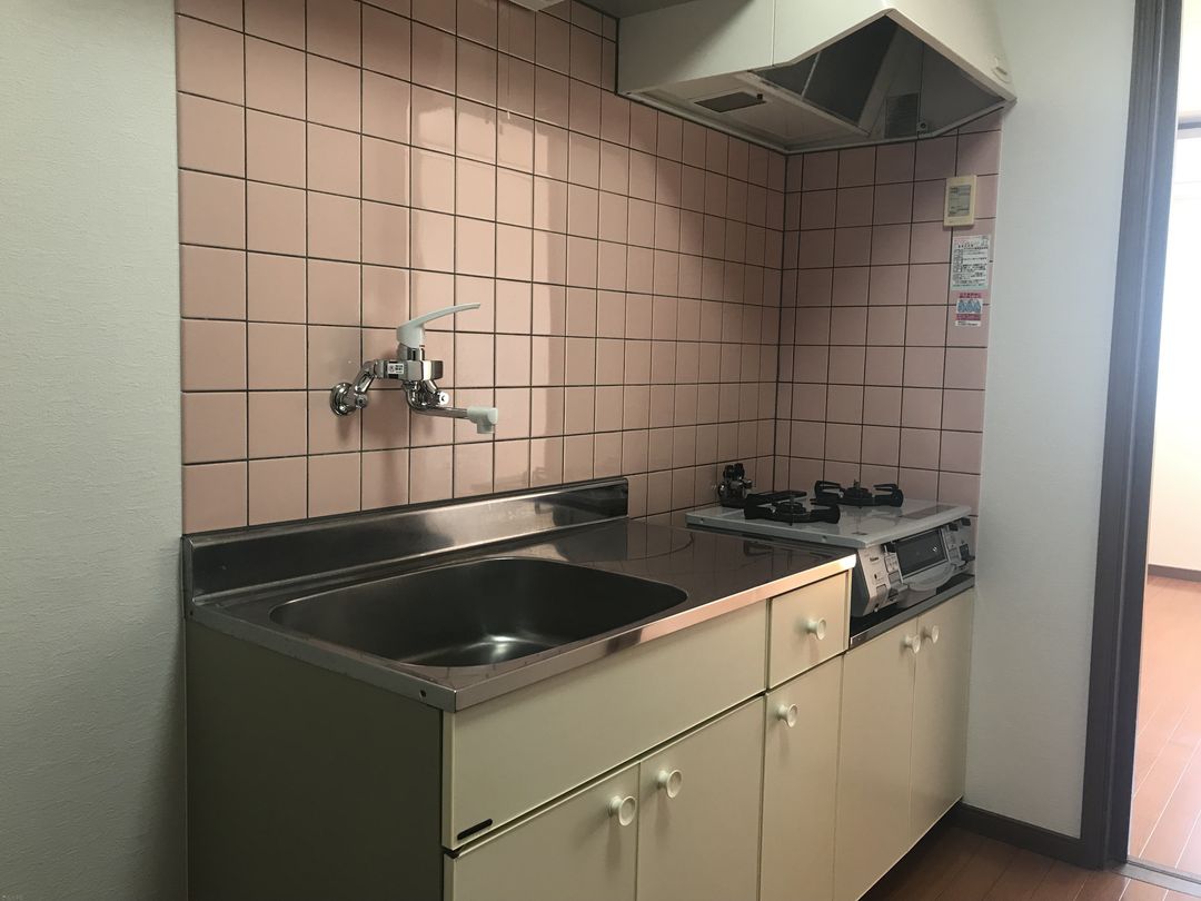 1K Apartment for Rent in Kashiwazaki, Niigata - 30,000 Yen - Thumbnail 3