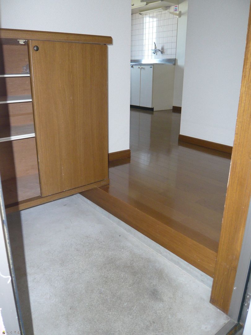 Renovated 2DK Apartment for Rent in Mitsuke, Niigata - Thumbnail 2