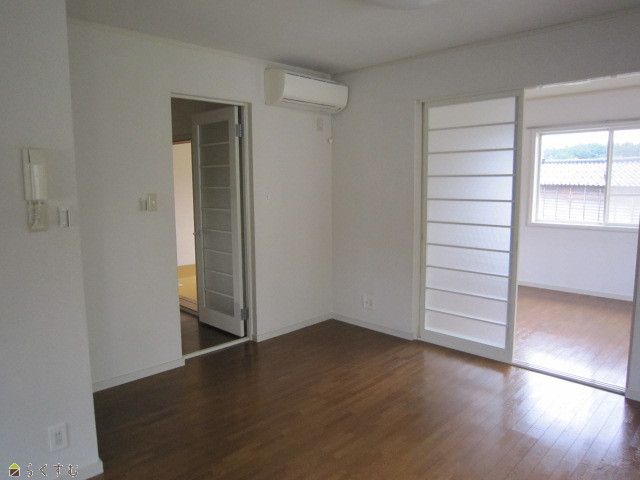 2LDK Apartment for Rent in Kashiwazaki, Niigata - Grand Maison - Thumbnail 3