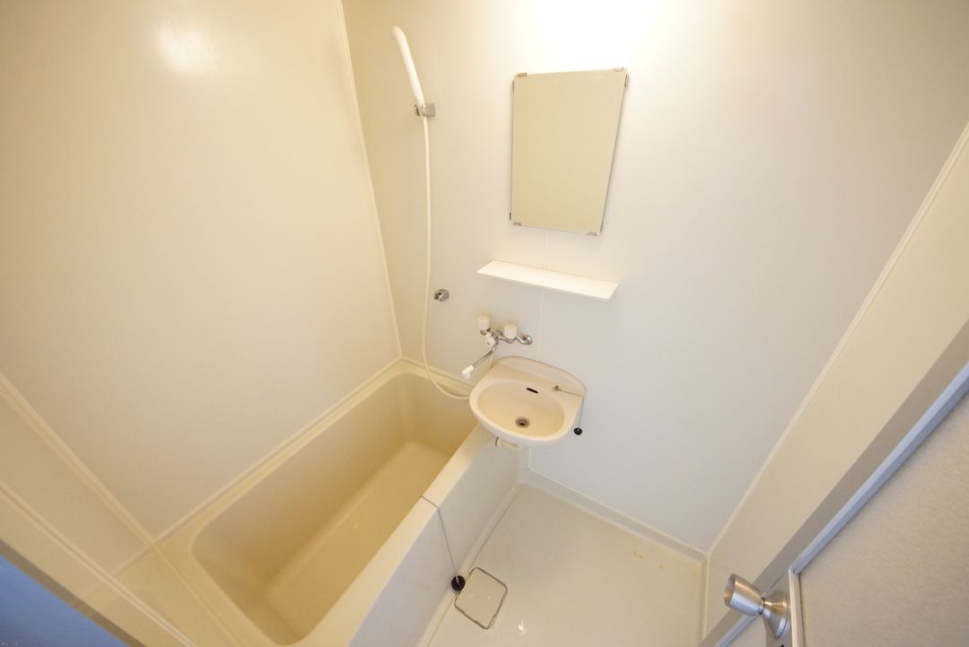 2K Apartment for Rent in Nagaoka, Niigata - Top Floor, Parking - Thumbnail 4