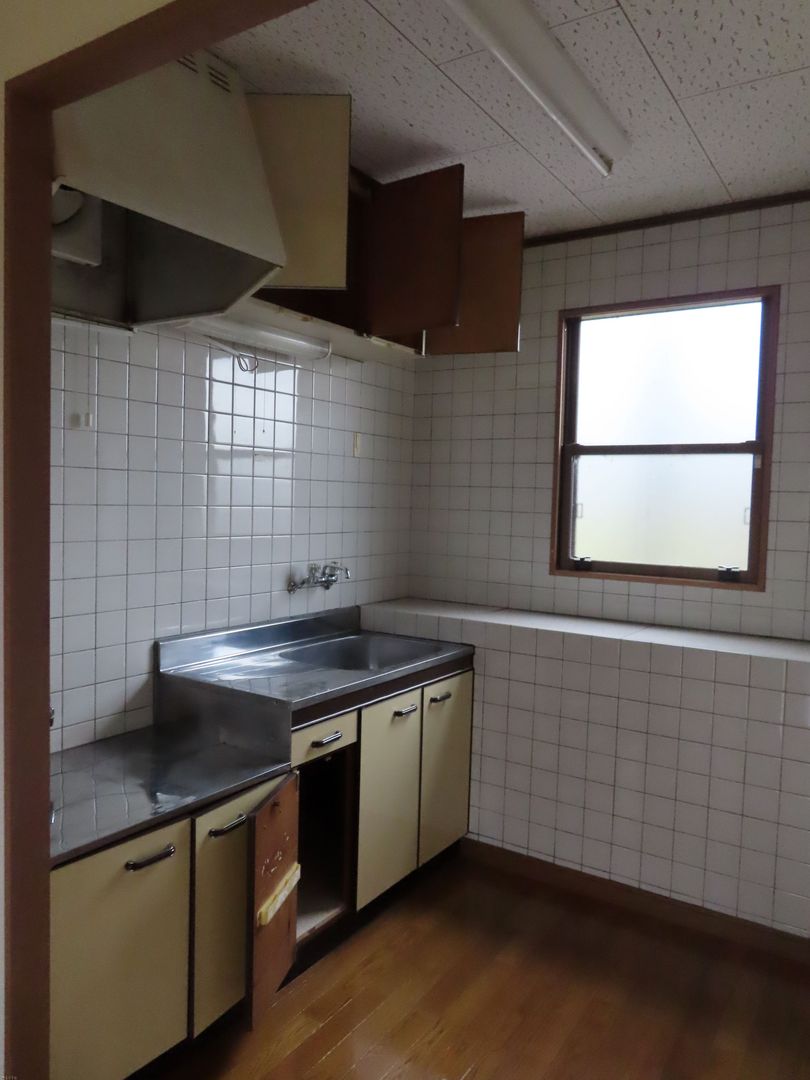 3K Apartment for Rent in Sanjo, Niigata - 40,000 Yen - Thumbnail 2