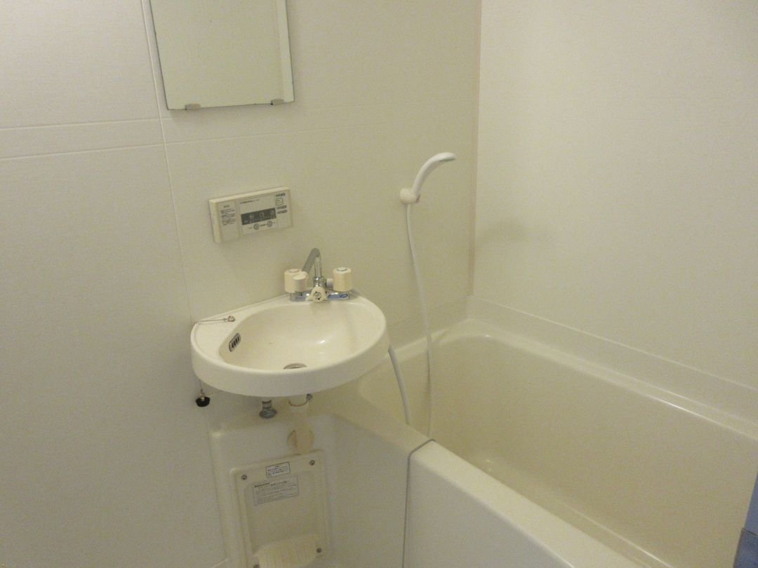 1K Apartment for Rent in Mitsuke, Niigata - 43,000 Yen - Thumbnail 4