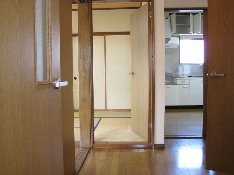 Rent Polaris 2DK Apartment in Kashiwazaki, Niigata - Thumbnail 4