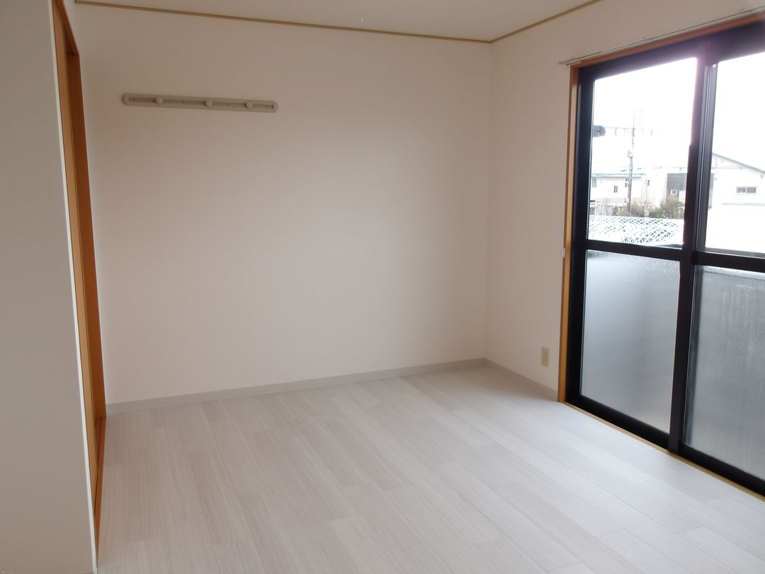 Renovated 2LDK Apartment for Rent in Nagaoka, Niigata - Thumbnail 4