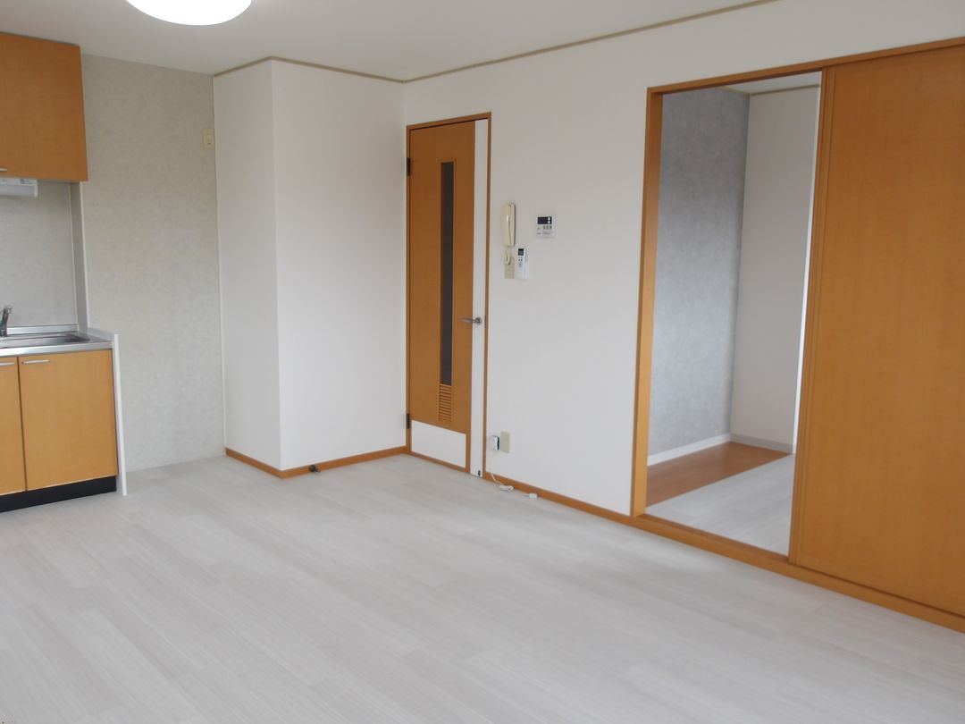 Renovated 2LDK Apartment for Rent in Nagaoka, Niigata - Thumbnail 3