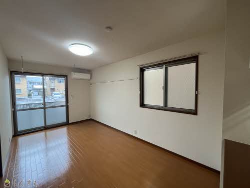 1LDK Apartment for Rent in Mitsuke, Niigata - Urban Court B - Thumbnail 2
