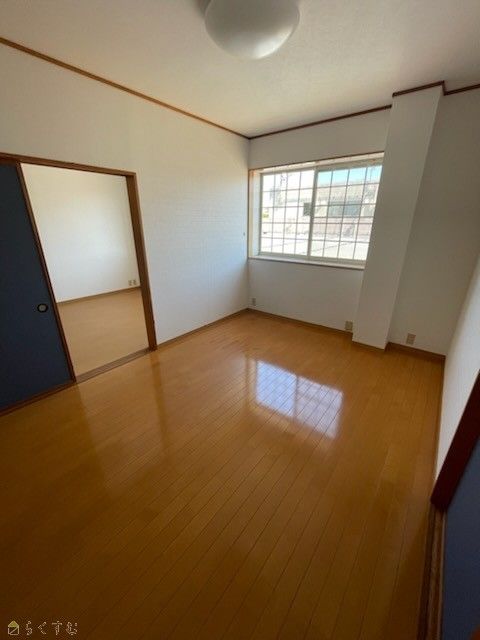 Rent 2DK Apartment in Mitsuke Niigata with Parking & City Gas - Thumbnail 2