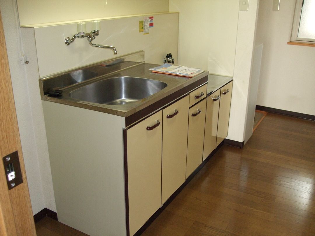 Joy Town 1K Apartment for Rent in Nagaoka, Niigata - Thumbnail 3